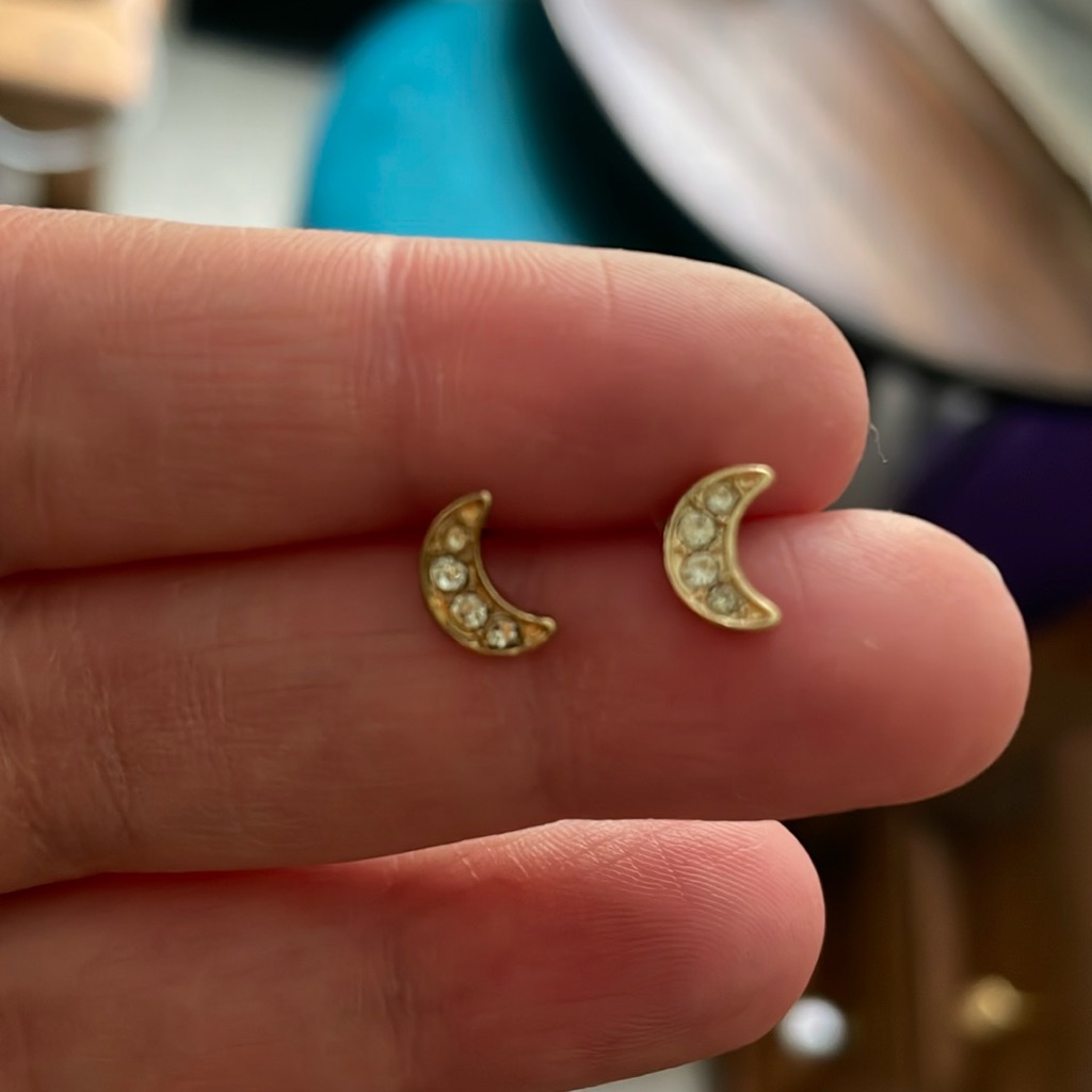 Moon Studs